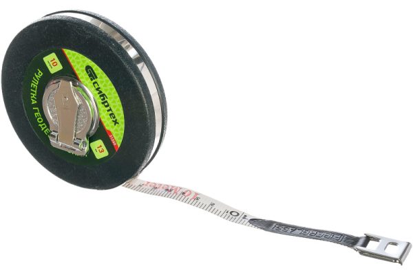 Рулетка геодезическая 10 м*13 мм лента ПВХ закрытый круглый корпус СИБРТЕХ 31260